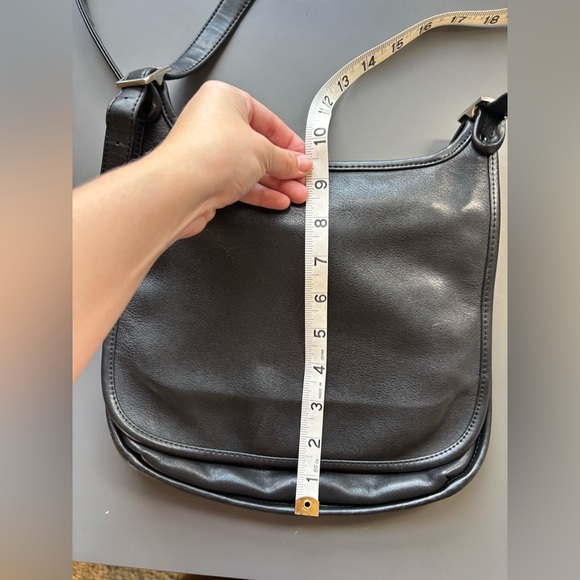 Giani Bernini Leather Flap Crossbody - Picture 8 of 11